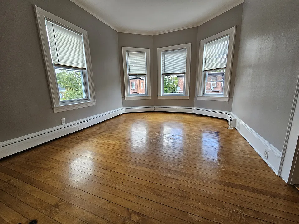 119 Newbury St