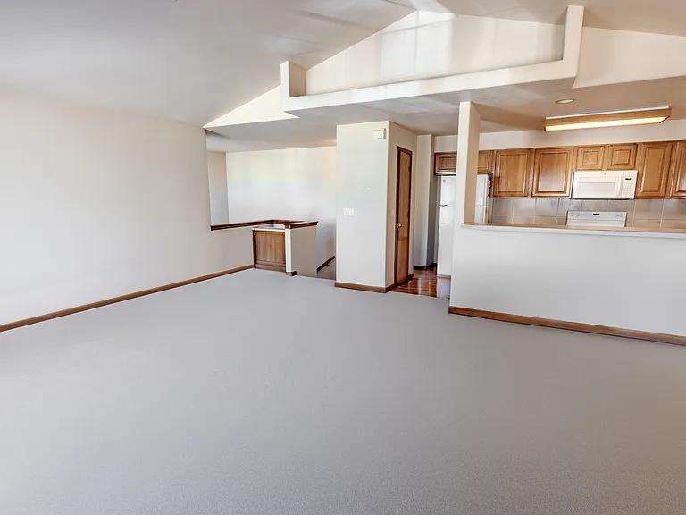 5151 Boardwalk Dr #R2 — Photo 6
