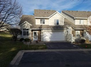 8981 Spring Ln, Woodbury, MN 55125