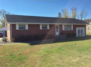 123 Elm St, Winfield, WV 25213