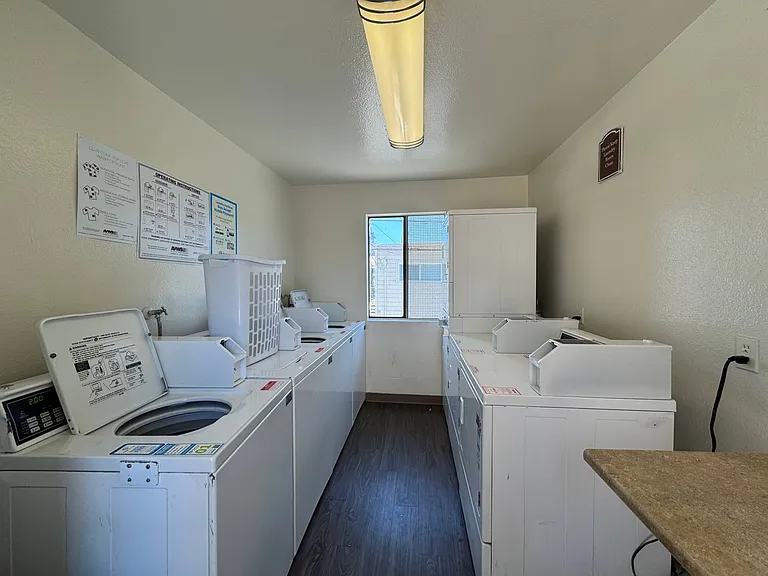 Sunset Apartment Homes — Photo 10
