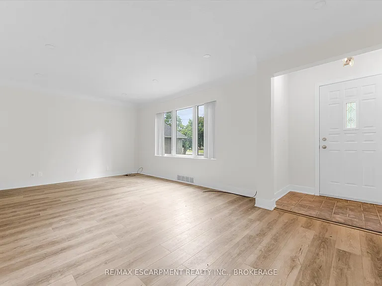 18 Bonavem Dr #1 — Photo 3