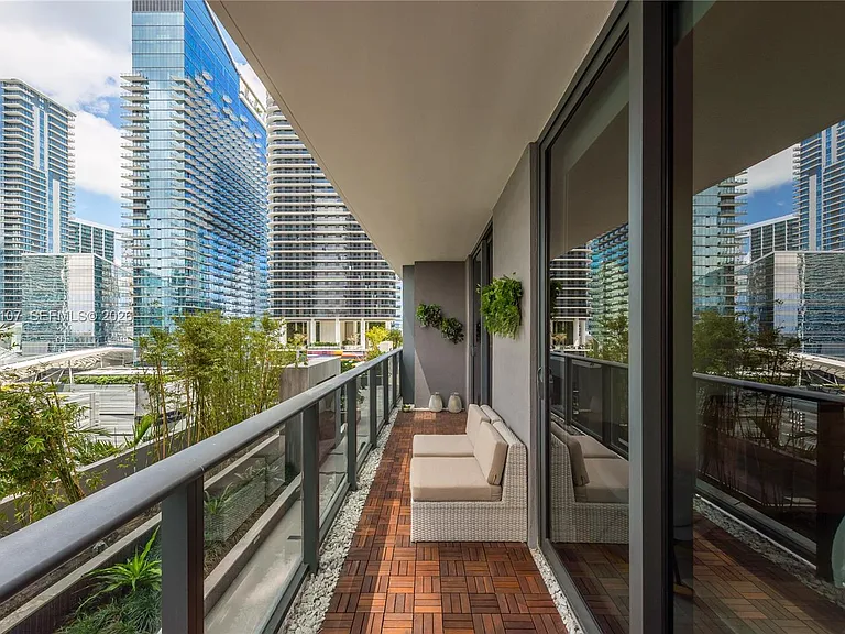 55 SW 9th St #1010 — Photo 17