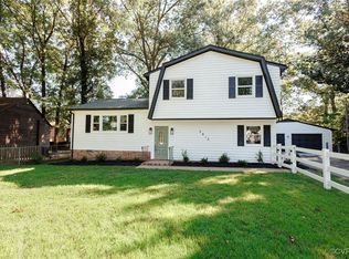 3813 Seasigh Ct, Chester, VA 23831