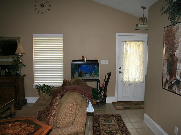 3rd image of 1103 Cobblestone Dr