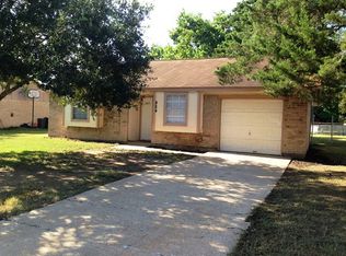 824 W Live Oak St, Angleton, TX 77515
