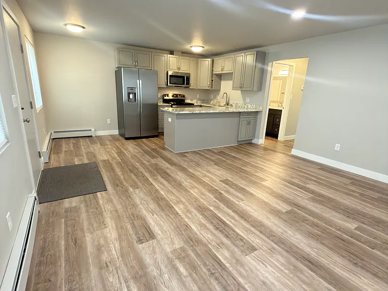 204 Rondy Ct #4 — Photo 2