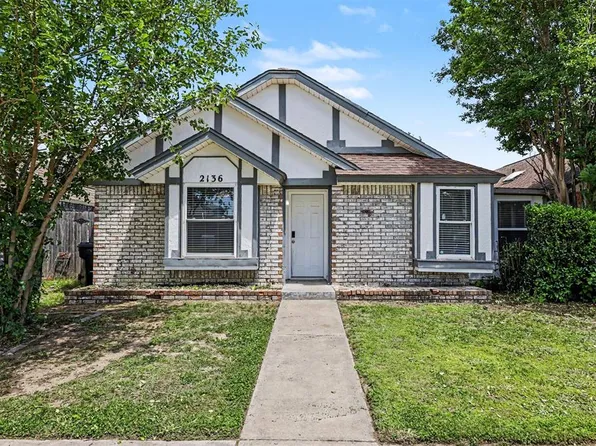 2136 Meench Dr, Moore, OK 73170