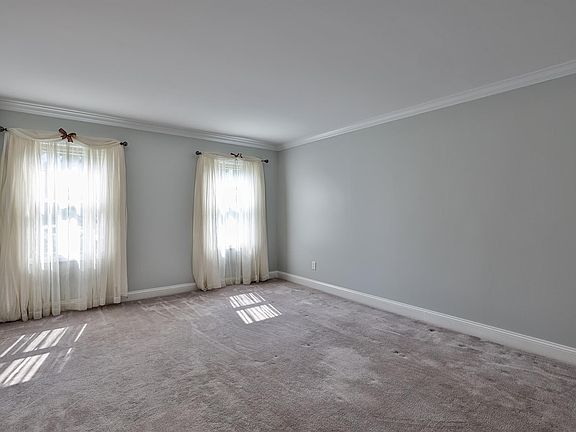 5th image of 6876 Glen Arbor Dr