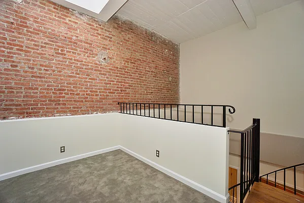 Sold by R New York | media 17