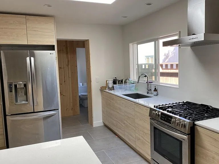 424 Pacific St — Photo 2