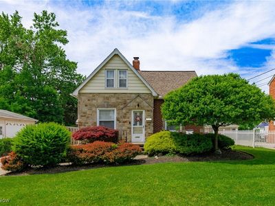 1292 Churchill Rd, Lyndhurst, OH, 44124