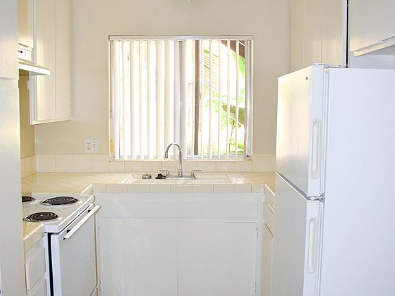 3rd image of 4561 Utah St APT 9
