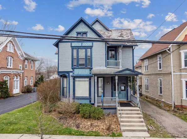 127 S Prospect St, Granville, OH 43023