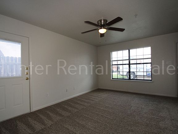 3rd image of 1102D Lansberry Ct