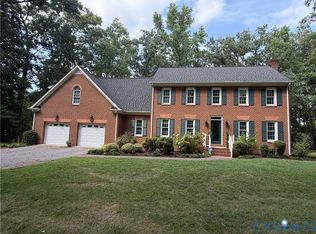 16220 Hunters Ridge Ln, Moseley, VA 23120