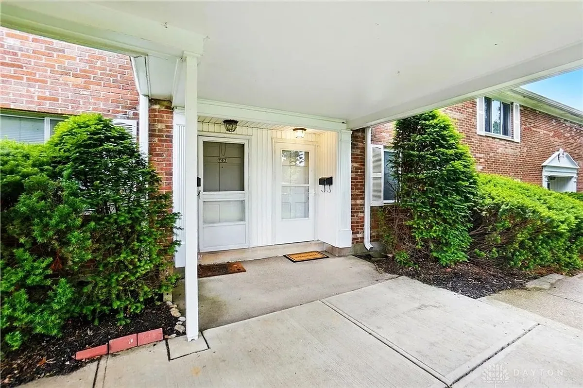 Building Photo - 765 Clareridge Ln