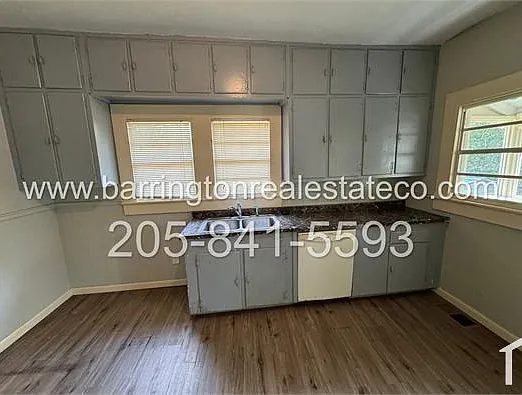 1909 Holbrook Ave — Photo 4
