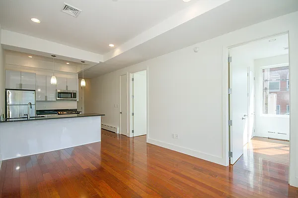 Rented by Zar LLC | media 8