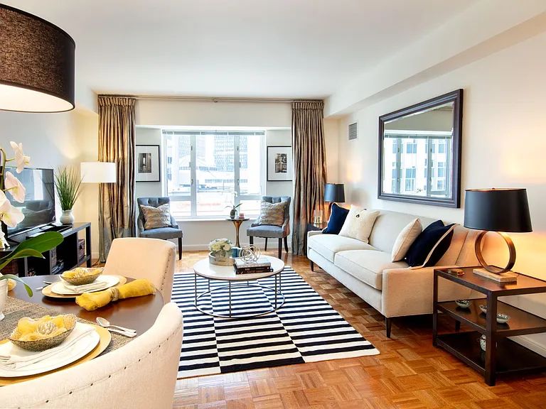 The Colonnade Residences — Photo 14