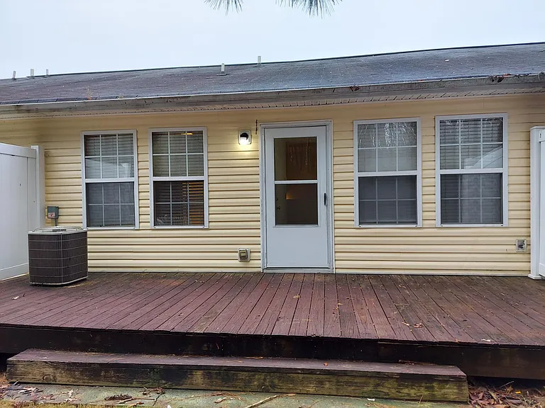 893 Brickleridge Ln SE — Photo 16