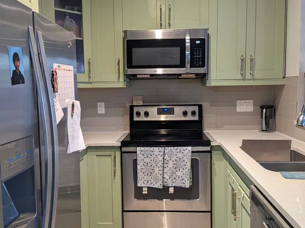 2950 Lefeuvre Rd, Abbotsford, BC V4X 0B2
