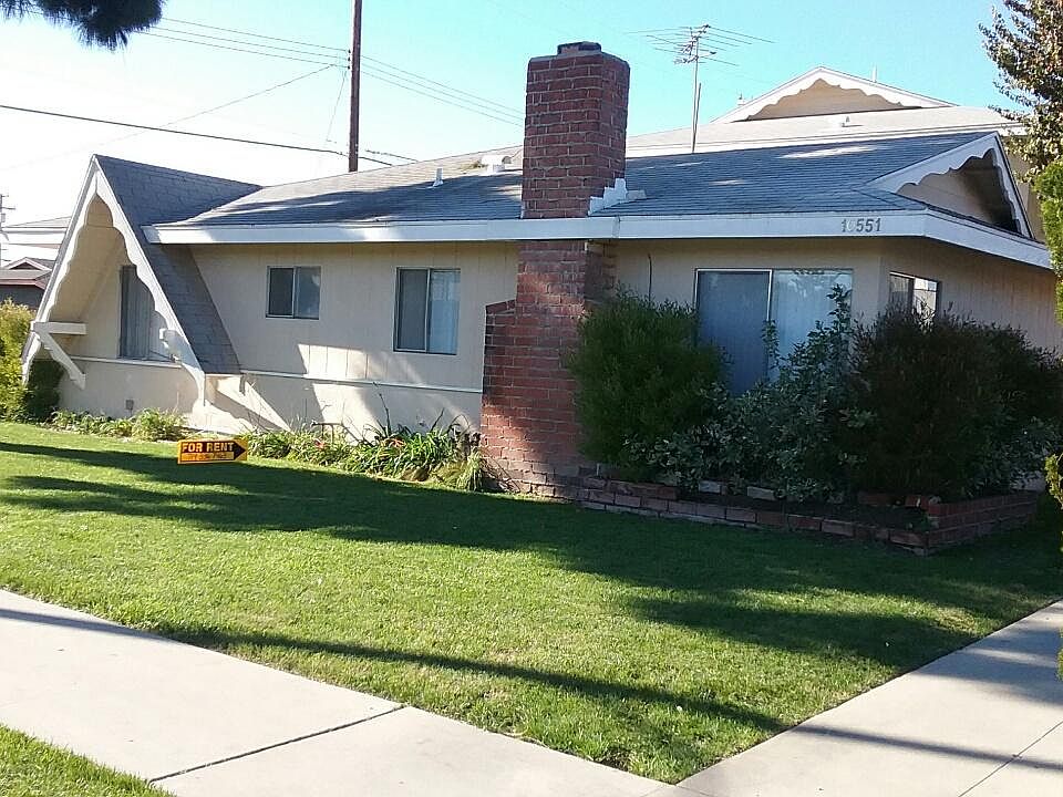 1st image of 10551 Sylvan St #555