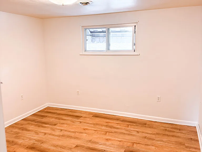 224 E Pitt St #20 — Photo 5
