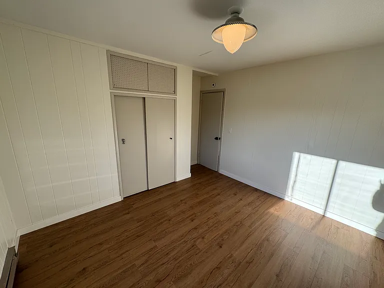924 E Chelan Ave — Photo 20