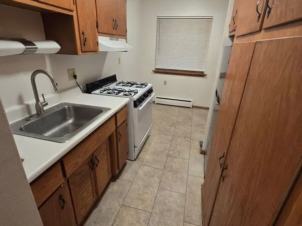 1216 Memorial, 1216 Memorial Dr #20, South Milwaukee, WI 53172