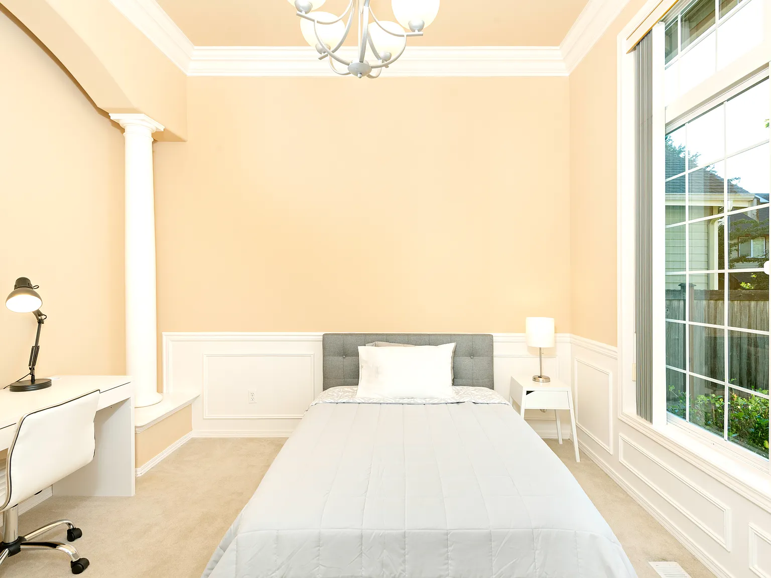 1 bed, 2220 sqft, $1,000 — Photo 1