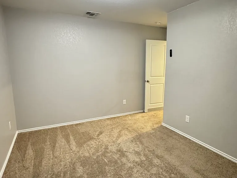 6855 Burgess Rdg — Photo 18