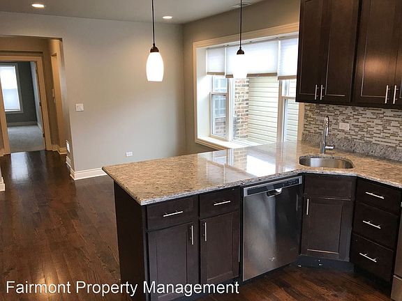 3rd image of 4206 N Sacramento Ave #2F