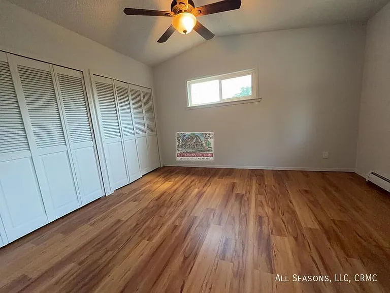 2921 Main St — Photo 12