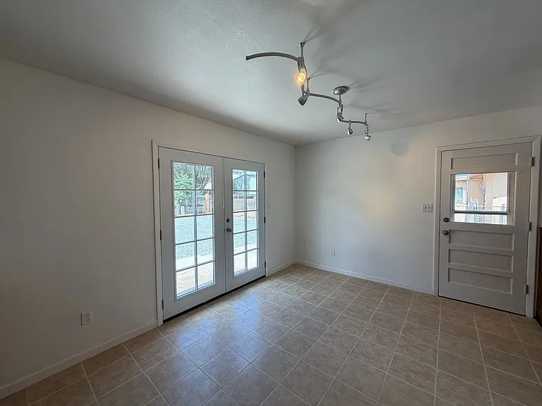 1143 De Vargas Ct SE — Photo 22