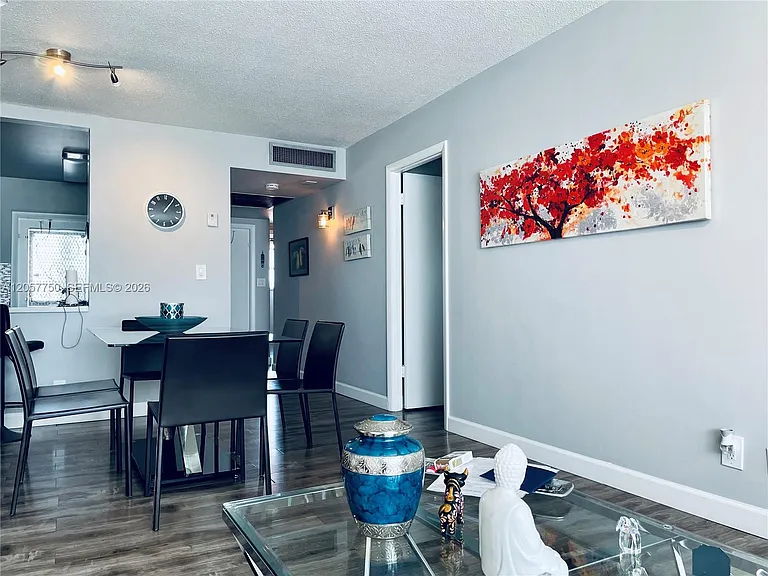 2300 Park Ln #201 — Photo 15