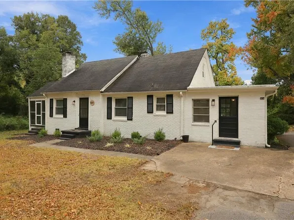 8311 Clintwood Dr, Stokesdale, NC 27357