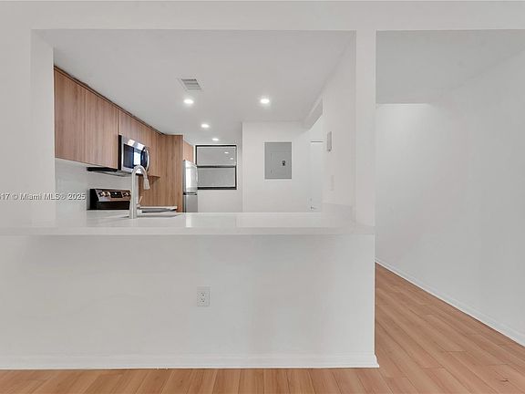 4th image of 10227 NW 9th Street Cir #3-304