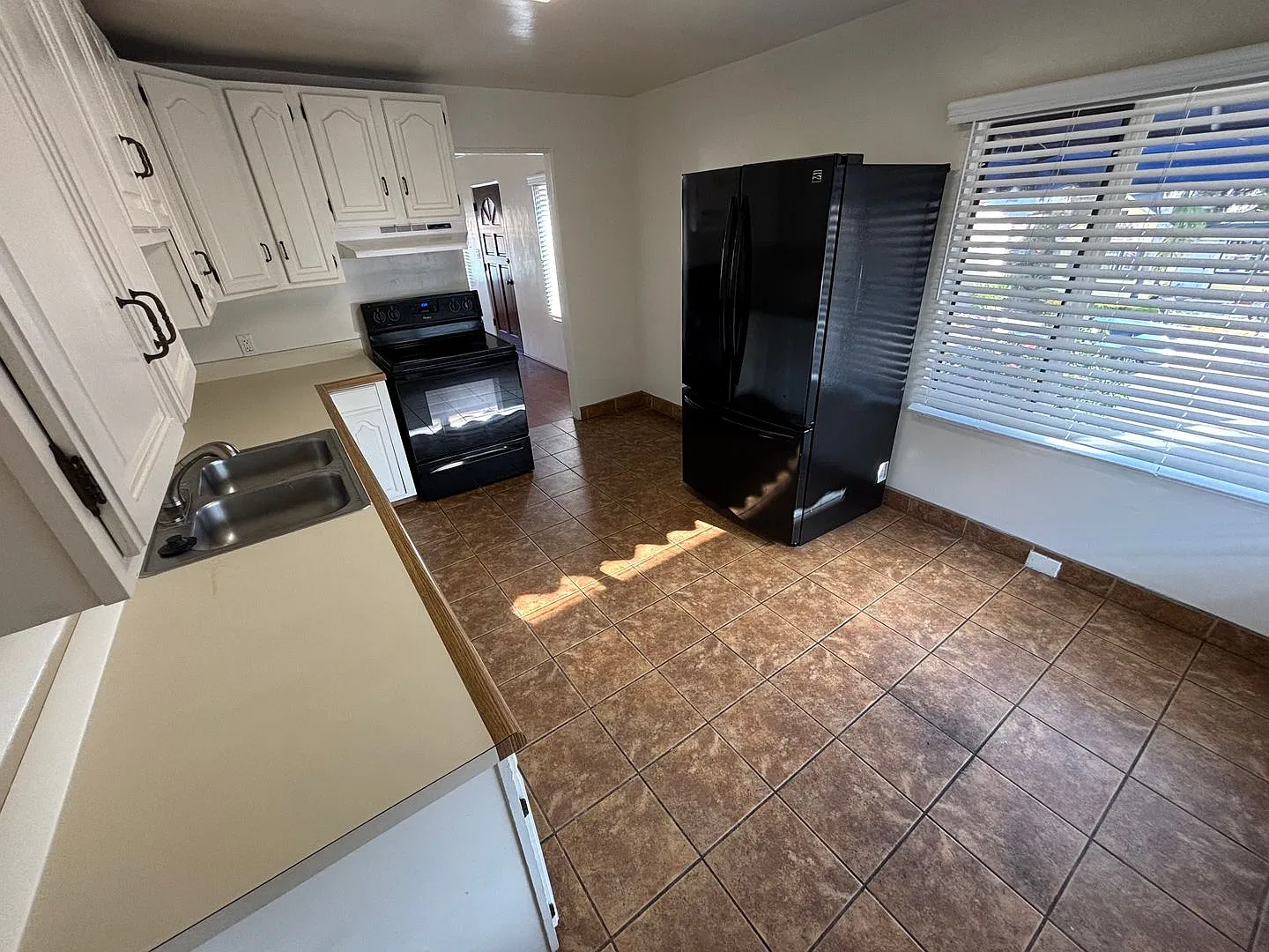 Charming Old Town Retreat | 2 Bed 1 Bath | Prime San Diego Location — Photo 4