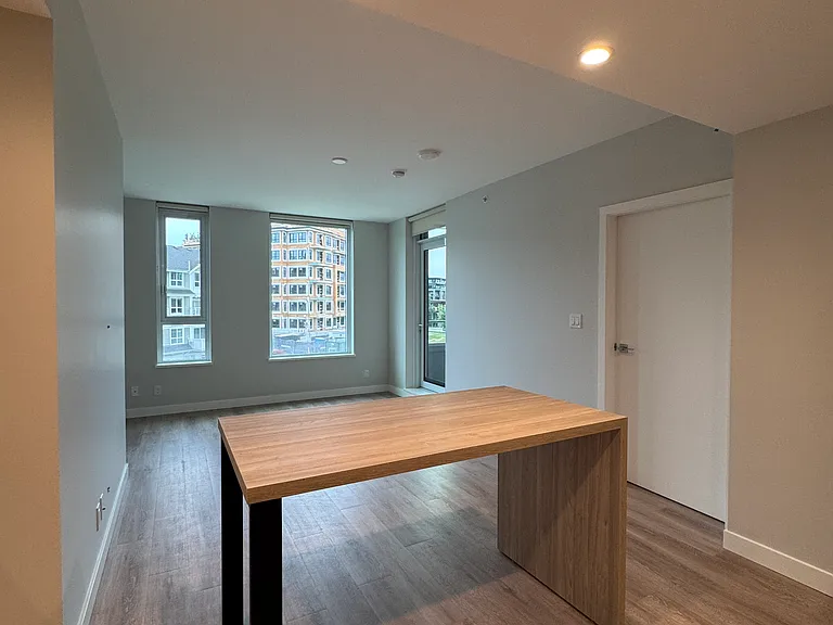 567 Emerson St #30 — Photo 3