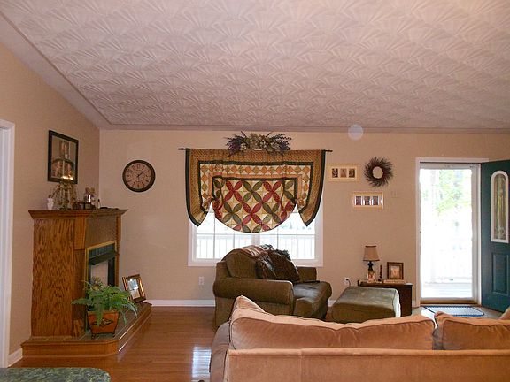 2nd image of 31 Woodlan Dr
