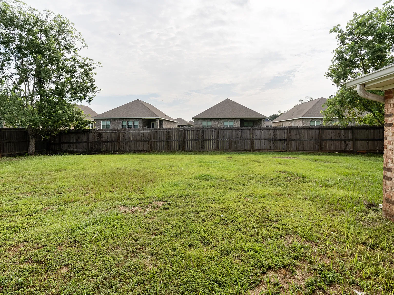 1375 Selby Phillips Dr - 1 — Photo 2