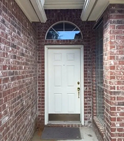2403 Crystal Dr — Photo 2