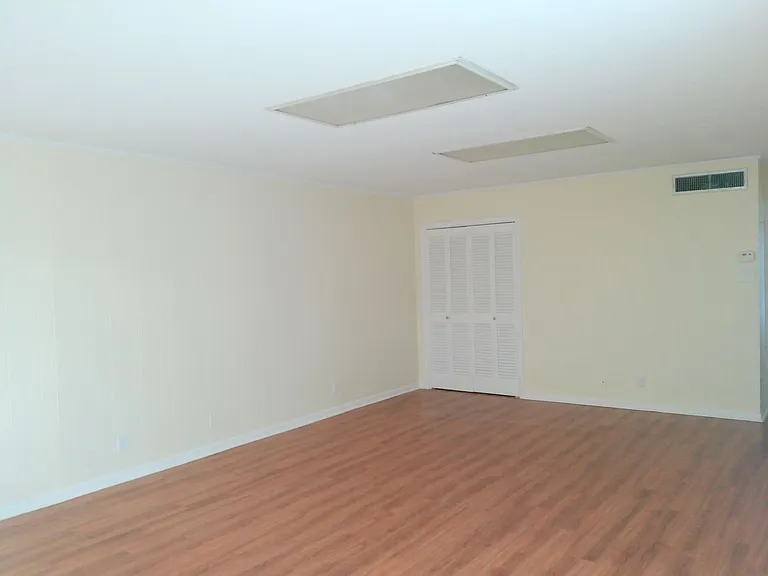 4610 Donegal Dr — Photo 14