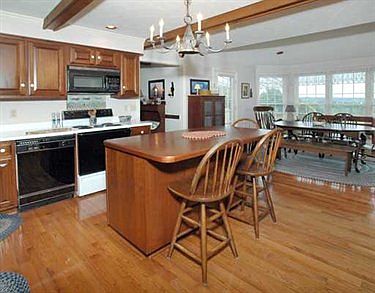 2nd image of 5916 Oak Hill Ct