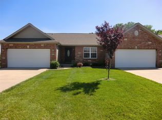 5636 Arrow Ridge Rd, Fairview Heights, IL 62208