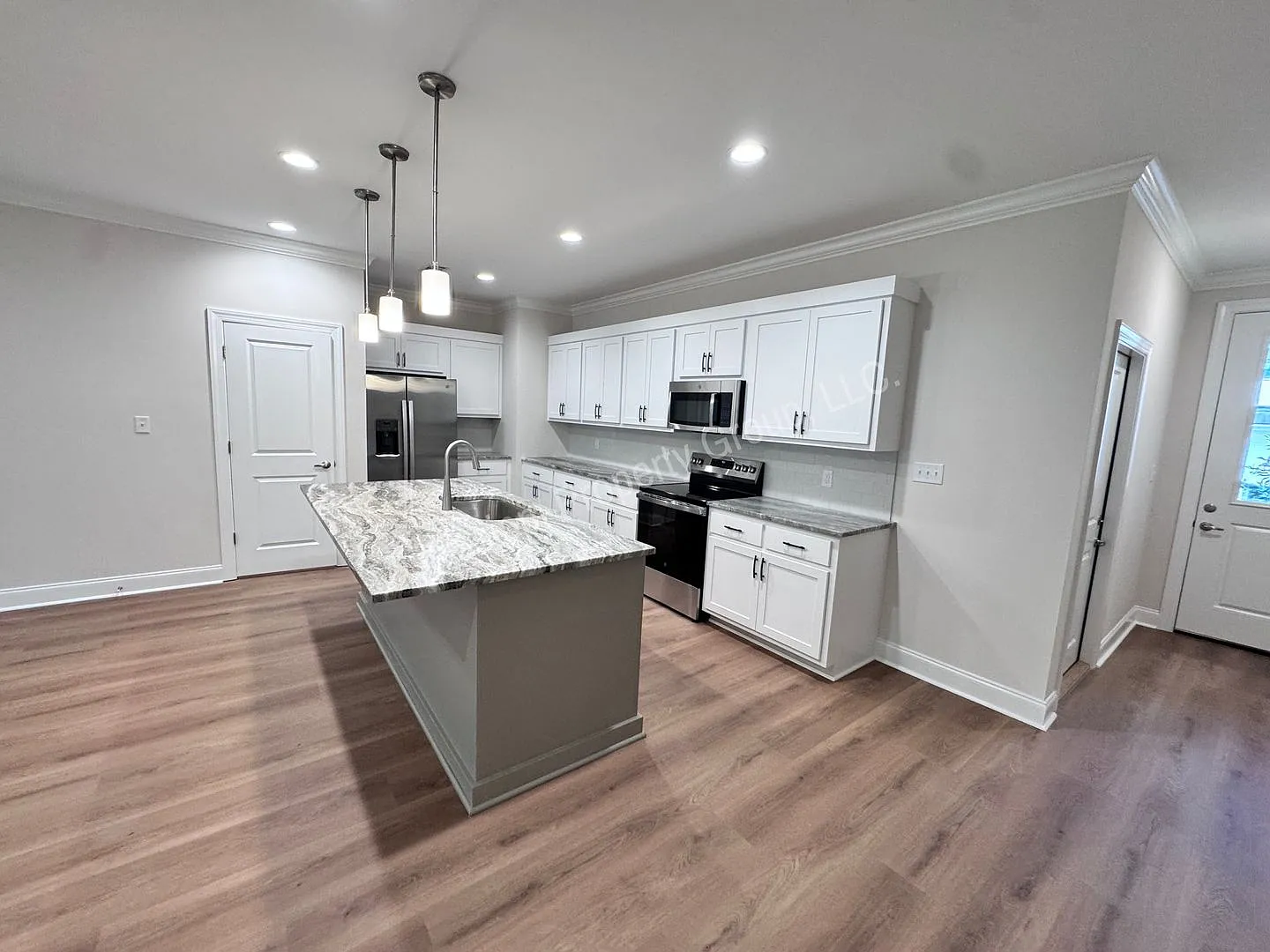 3BR/3.5BA For Rent — Photo 3