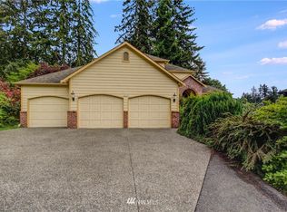 8604 SW 242nd St, Edmonds, WA 98026