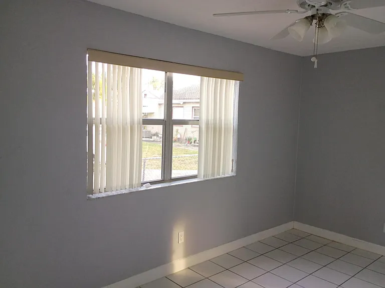 2221 Johnson St — Photo 3
