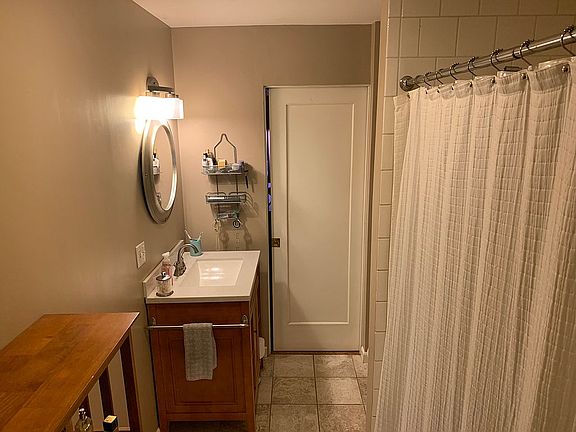3rd image of 830 1st Ave